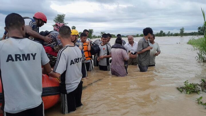 Más de 5 mil personas siguen desaparecidas en Nepal dos semanas después de la riada