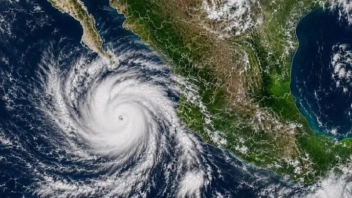 Huracán “Marie” ganaría fuerza y podría llegar a categoría 2