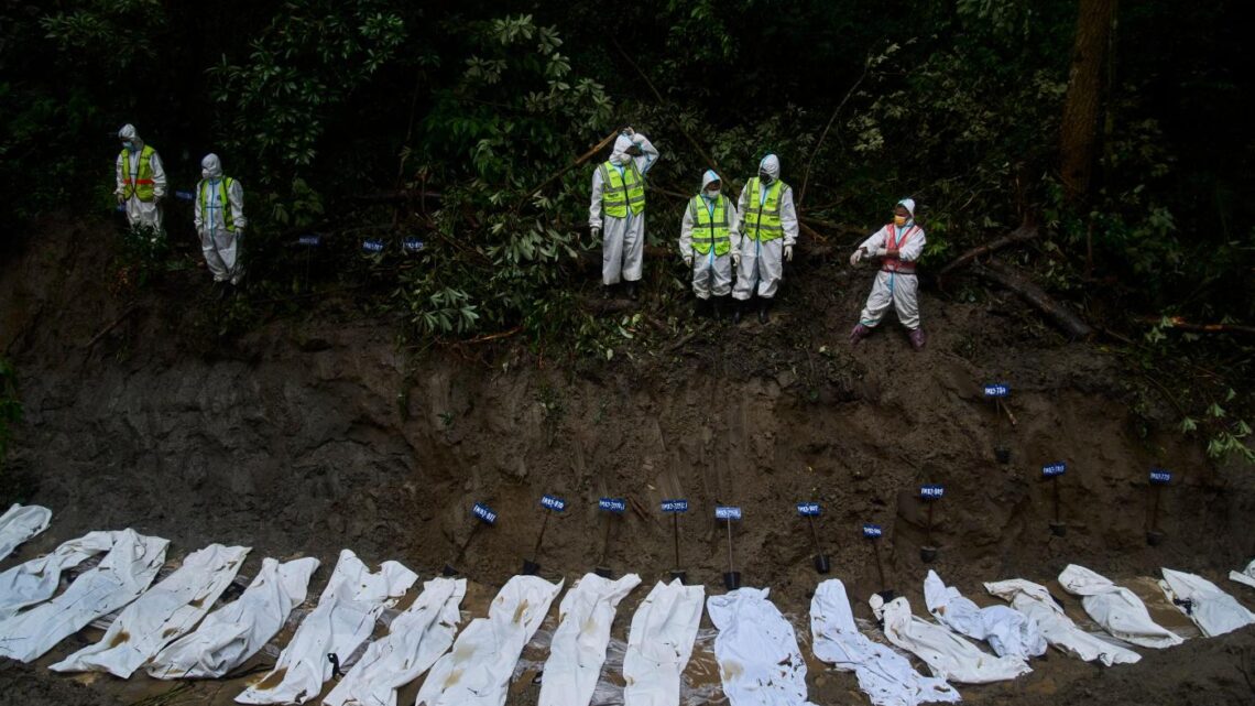 Nepal: familias realizan funerales simbólicos mientras buscan a sus desaparecidos