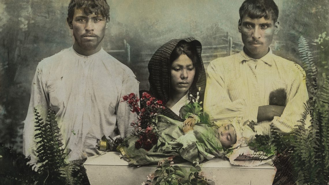 El MUNAL presenta en el Museo de Arte la exposición Angelitos. La vida y la muerte niña en México