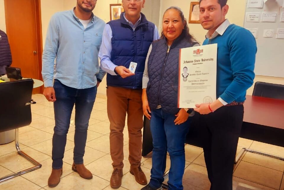 Mujeres lideran solicitud de Cédula Profesional en la entidad