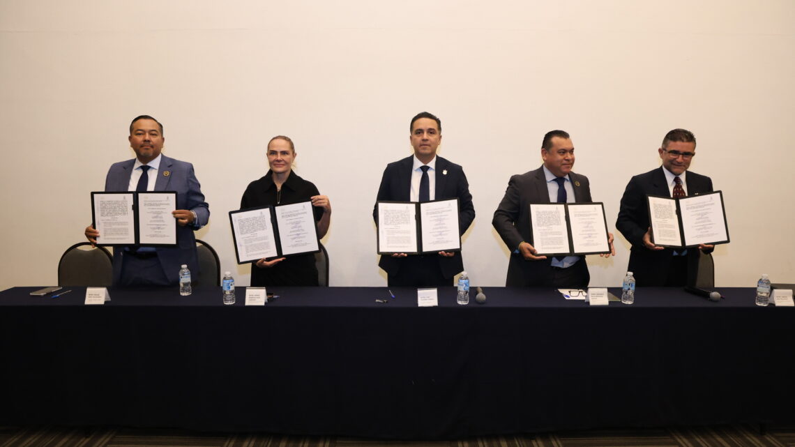 Firman SEGOB y AQA convenio para apoyar a personas en situación de vulnerabilidad