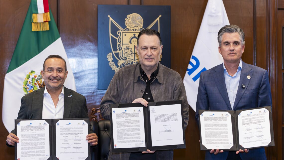 Atestigua Gobernador firma de convenio para la ANEAS 2026 en Querétaro