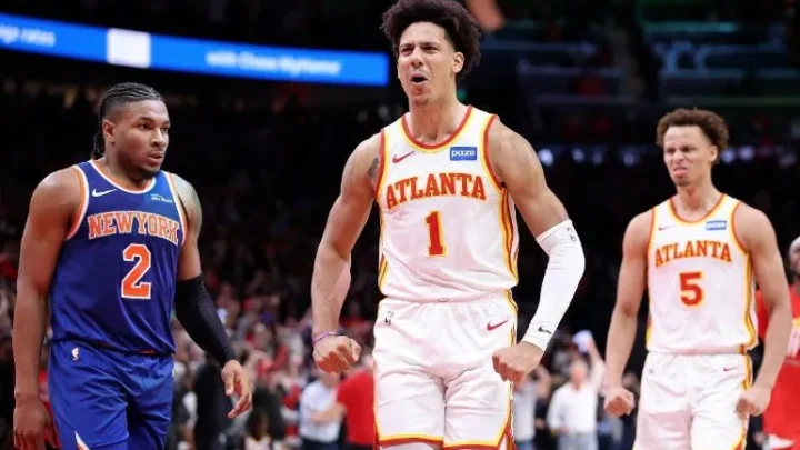 Hawks rescatan una victoria agónica