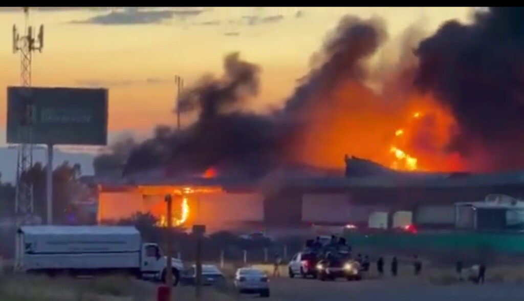 Se incendia bodega de Segalmex en Zacatecas; secretario de Gobierno acusa a productores de provocar el fuego
