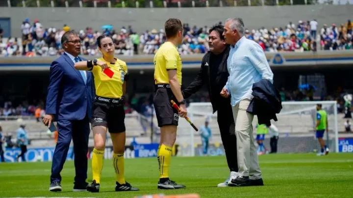 Castigan a  Sergio Bueno tras ofender a la árbitra Katia Itzel García