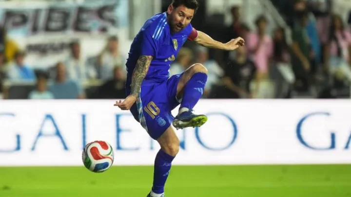 Demandan a Messi y la AFA por no jugar amistoso en EU