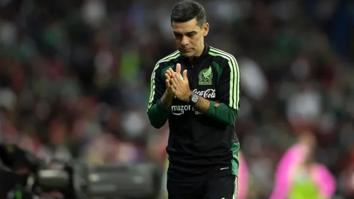 Rafael Márquez firma contrato como técnico del Tri para el ciclo 2030