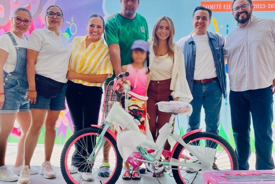 Celebran el Día del Niño y la Niña en San Juan del Río para la familia del Poder Ejecutivo