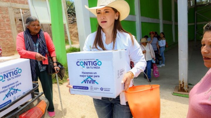 Encabeza Sonia Rocha entrega de apoyos alimentarios en San Joaquín