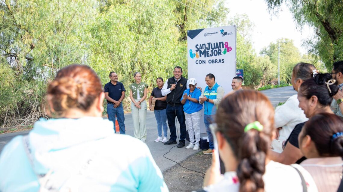 Supervisa Roberto Cabrera los trabajos de mejoramiento del camino La Valla – La Fuente