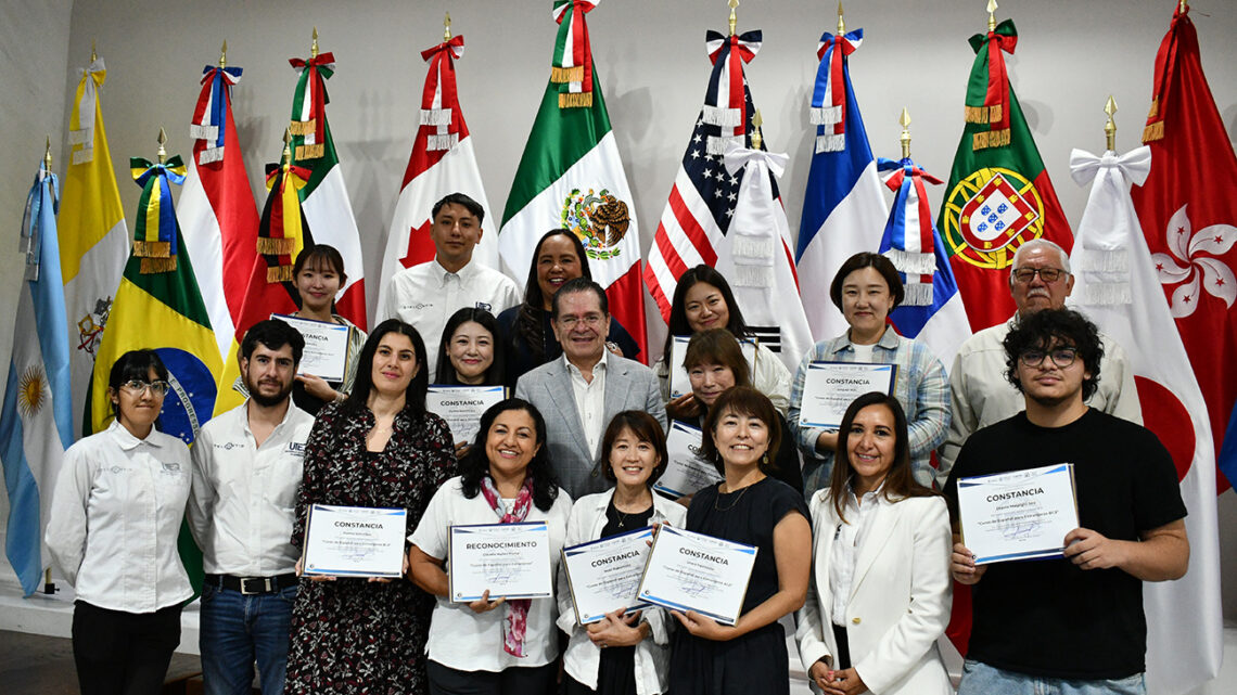Concluye Curso de Español para Extranjeros en UTEQ 