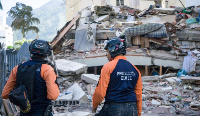 Suben a 188 los muertos por terremotos en Venezuela