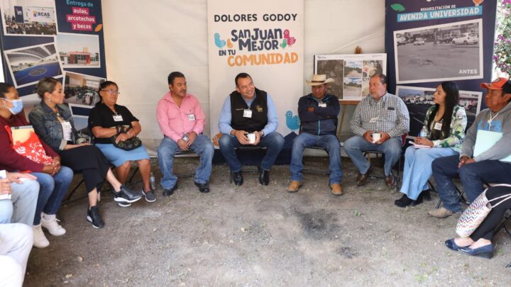 Con atención directa a la ciudadanía y una jornada de trabajo, Gobierno Municipal implementa el Programa “Viernes en Dolores Godoy”