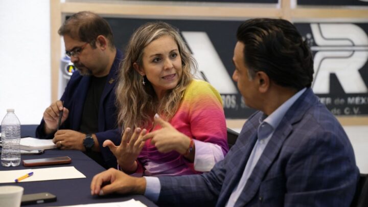 Fortalece Luis Nava alianza con CANACO San Juan del Río