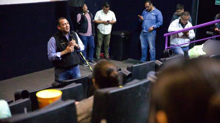 Roberto Cabrera Valencia, asistió a la función de este viernes en Cinebox San Juan