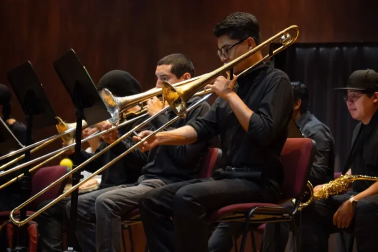 Big Band de la UAQ clausura temporada con jazz y ritmos afrocaribeños