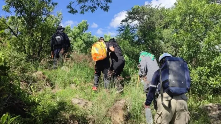 Rescatan a cuatro personas extraviadas en Cerro Gordo, San Juan del Río