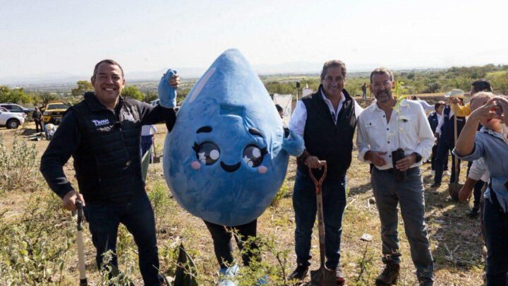 JAPAM fortalece acciones de reforestación para la recarga del acuífero con jornada en el Ejido Arcila.