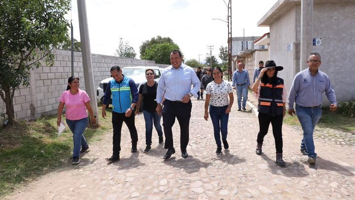 El presidente municipal, Roberto Cabrera Valencia realizó un recorrido en la comunidad de San Pablo Potrerillos.