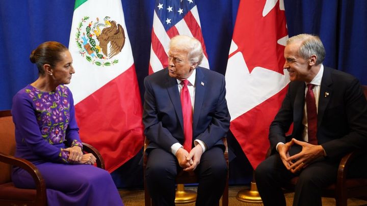 Trump dibuja a México y Canadá como parte de EU y Sheinbaum responde