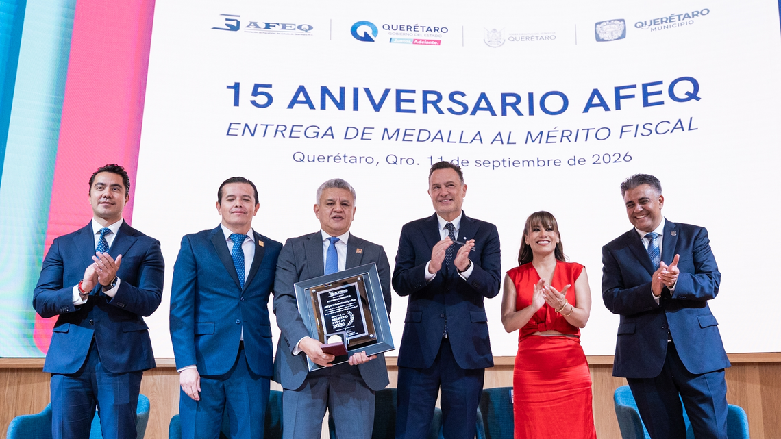 Participa Gobernador en el XV aniversario de la Asociación de Fiscalistas de Querétaro