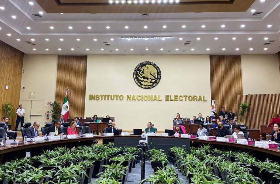 INE multa a Morena con casi 40 MDP por afiliaciones indebidas
