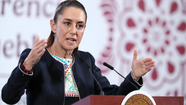 Sheinbaum destaca “decenas de detenidos” por huachicol fiscal
