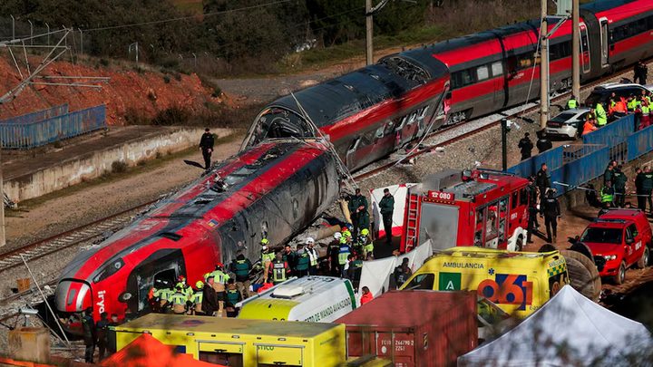 Tragedia ferroviaria en Toledo: Buscan a mexicano desaparecido tras accidente de trenes
