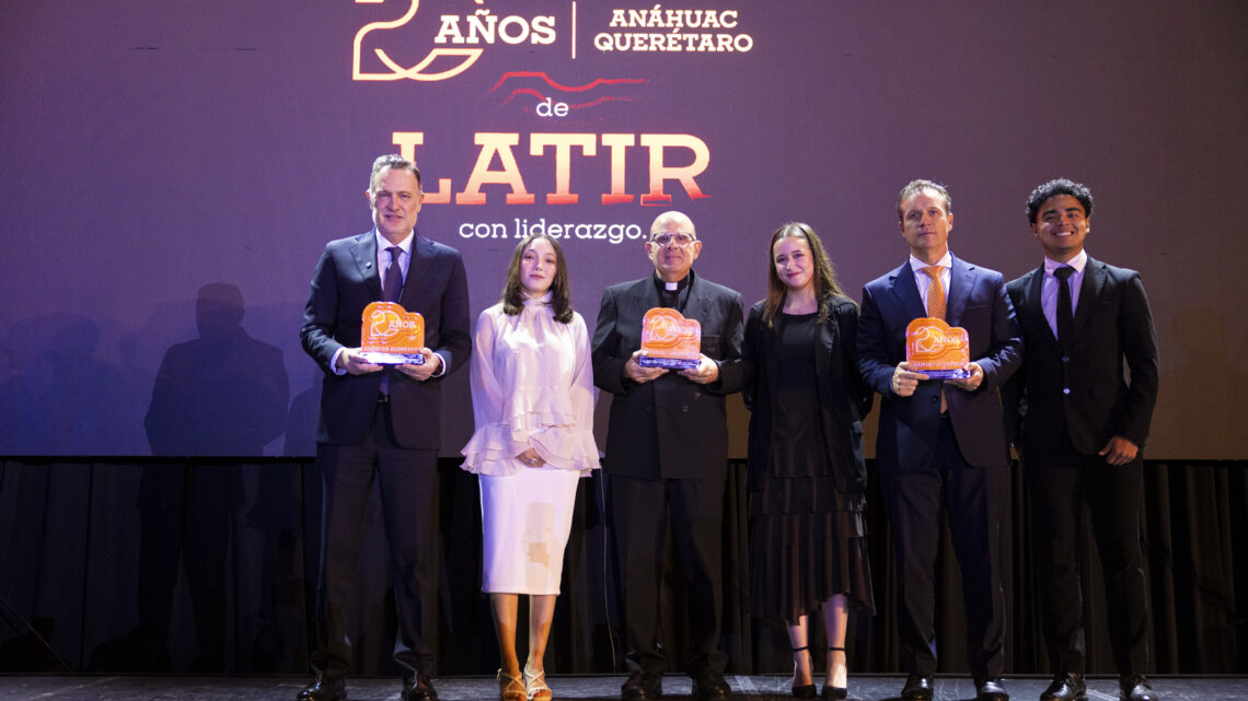 Encabeza Gobernador la celebración por el 20 aniversario de la Universidad Anáhuac Querétaro
