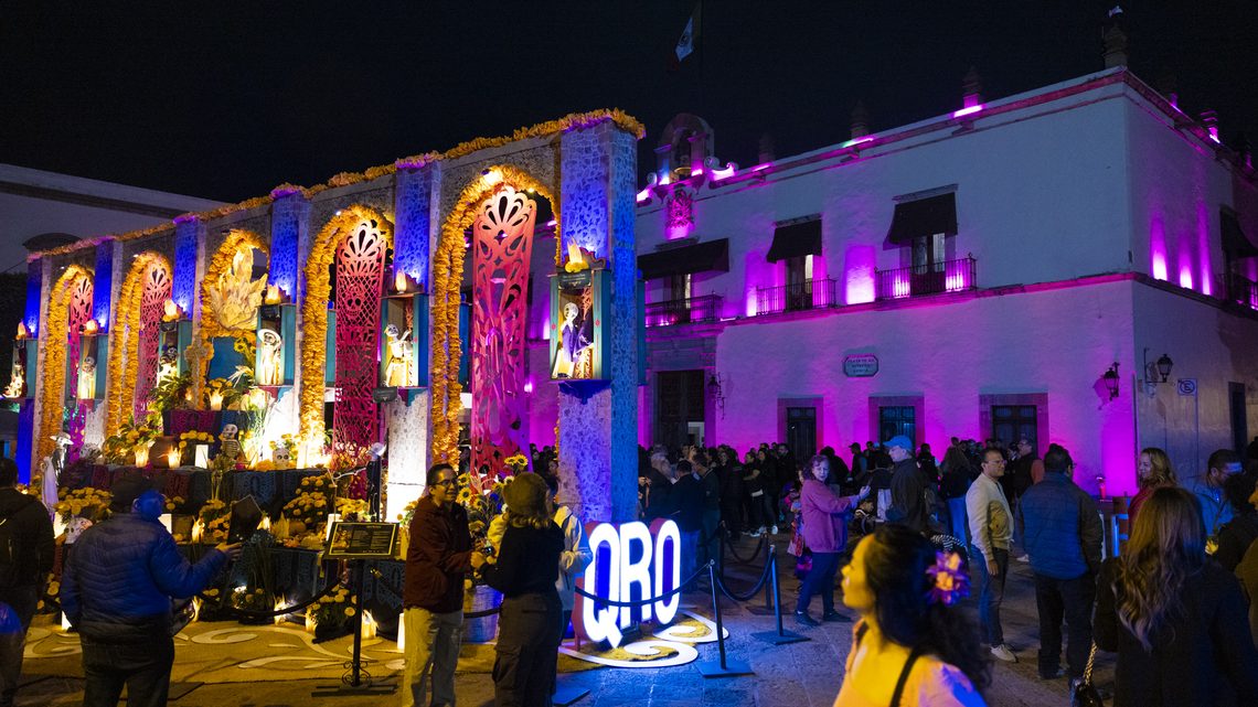 Inauguran autoridades Altar Monumental Guardianes del Patrimonio en Plaza de Armas