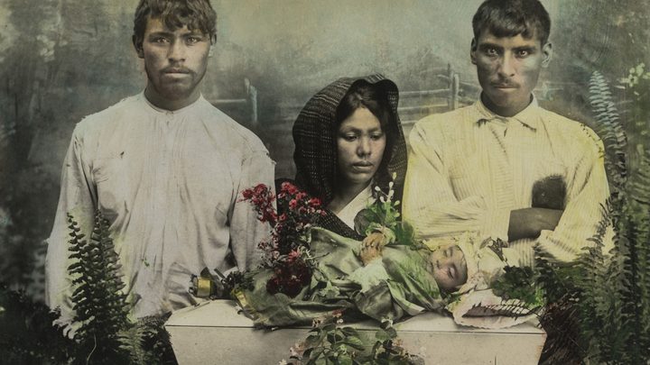 El MUNAL presenta en el Museo de Arte la exposición Angelitos. La vida y la muerte niña en México