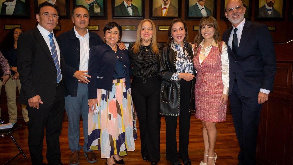 Entrega Comisión de Arbitraje Médico informe de actividades 2021-2026