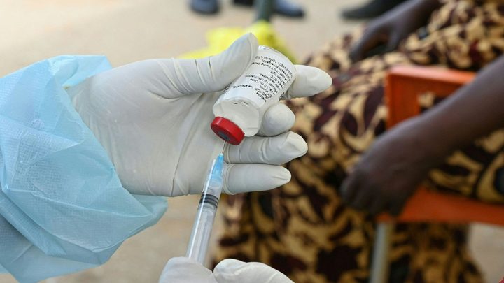 Kenia refuerza su red hospitalaria tras confirmar un caso de ébola importado de RD Congo