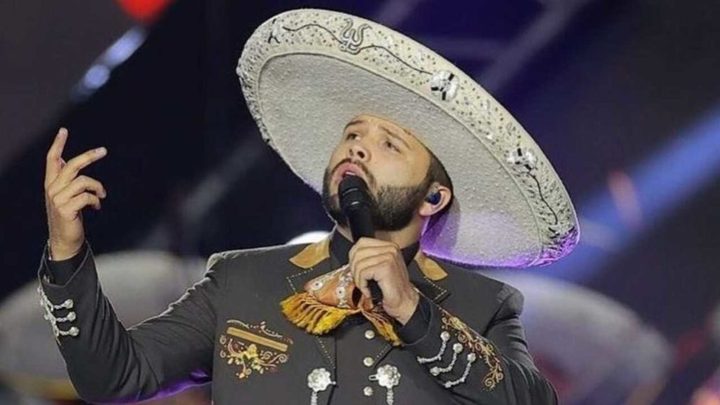 ¿Por qué retuvieron a Leonardo Aguilar en el AICM? Esto dijo el cantante