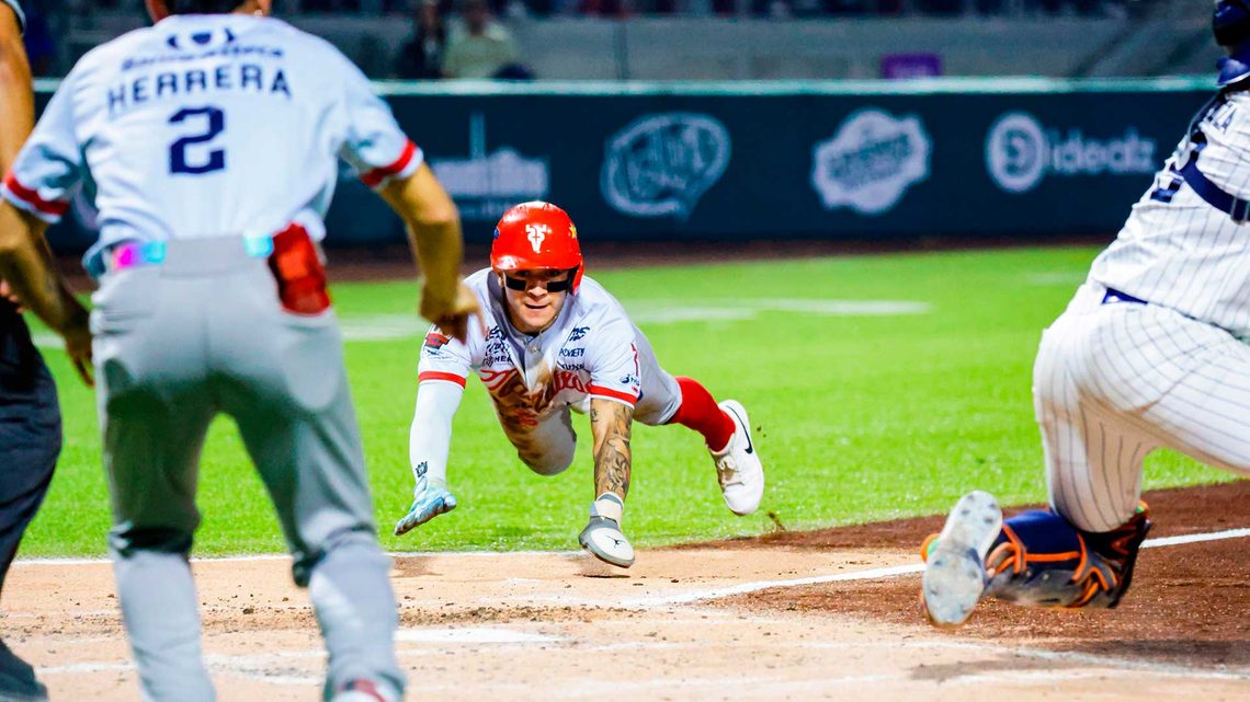 Charros viene de atrás y conquista la serie inaugural ante Jaguares