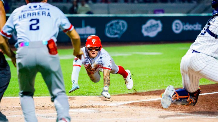 Charros viene de atrás y conquista la serie inaugural ante Jaguares