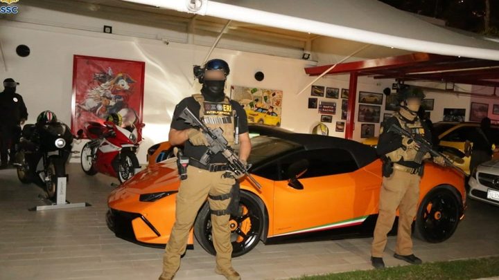 Cárteles mexicanos roban autos de lujo en EU para llevarlos a capos