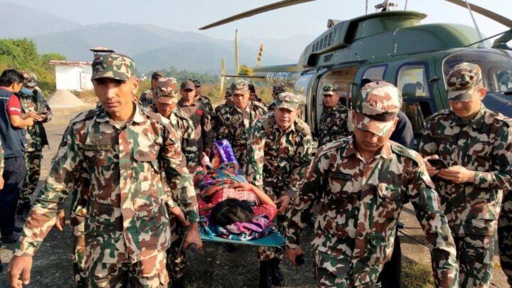 Ejército de Nepal rescata a más de 321 personas atrapadas por la última riada